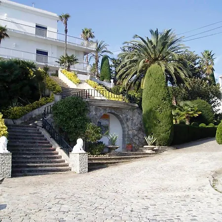 Sleeps 16 With Pool Βίλα *
