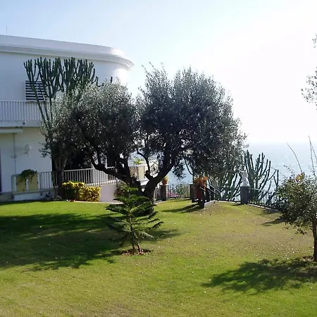 Sleeps 16 With Pool Βίλα Sant Pol De Mar